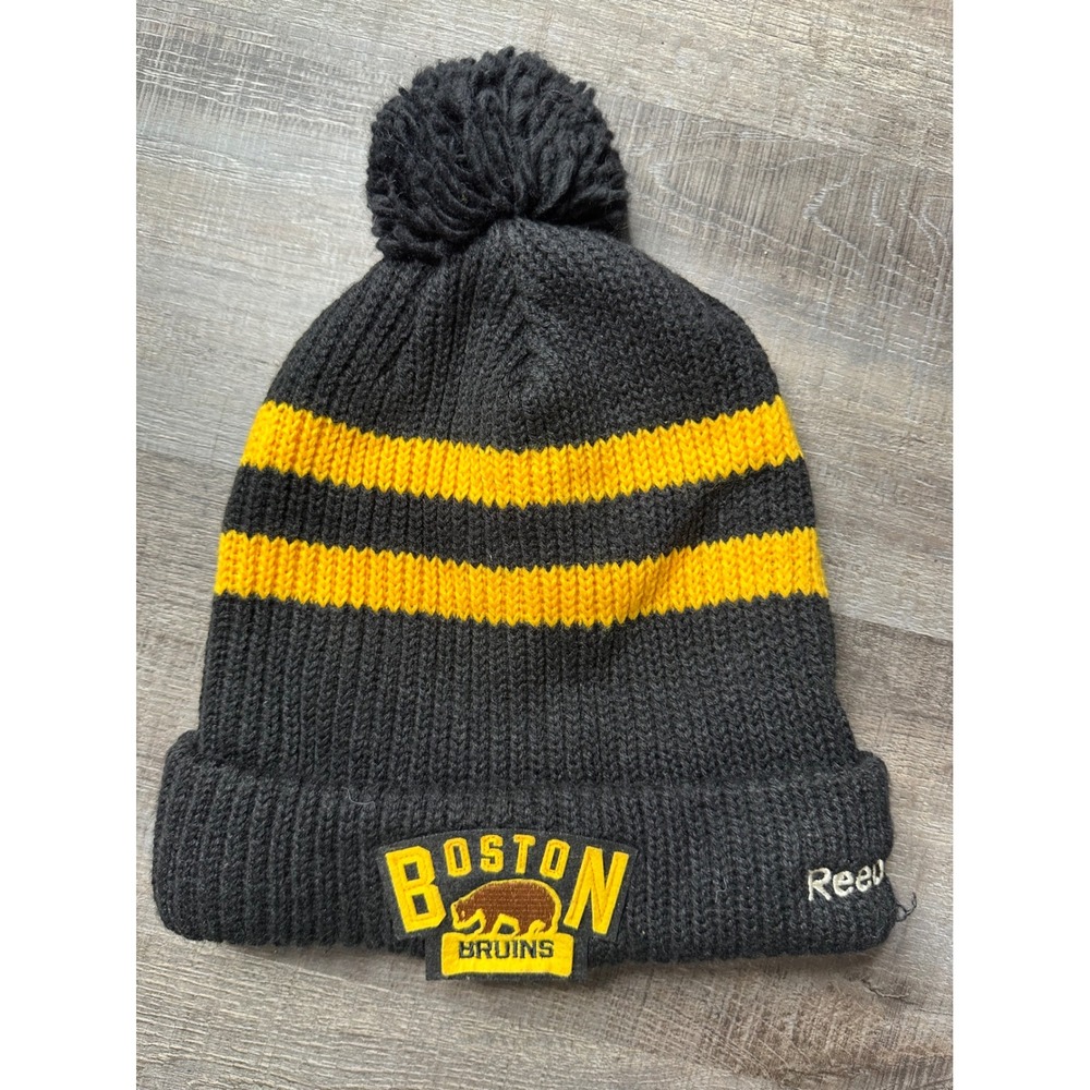 Reebok Boston Bruins 2016 Winter Classic Beanie Hat Black Gold Knit Pom NHL